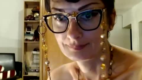 Snapshot of bebacksooon chatting on 06/29/26, 07:47 Raluca online show from 06/29/26, 07:47