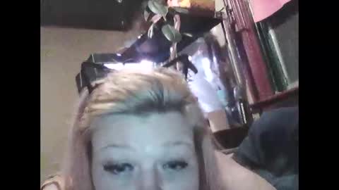 Snapshot of beccadream420 chatting on 02/23/26, 07:17 beccadream420 online show from 02/23/26, 07:17