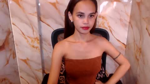 Snapshot of beccamiller22 chatting on 04/30/26, 11:53 becca online show from 04/30/26, 11:53