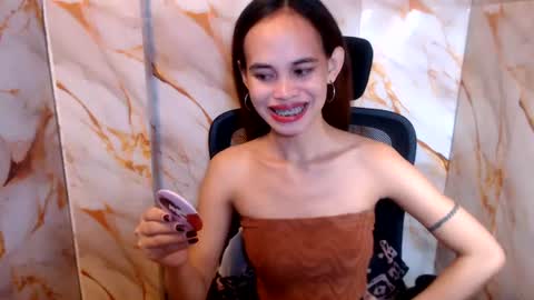 Snapshot of beccamiller22 chatting on 06/29/26, 11:49 becca online show from 06/29/26, 11:49
