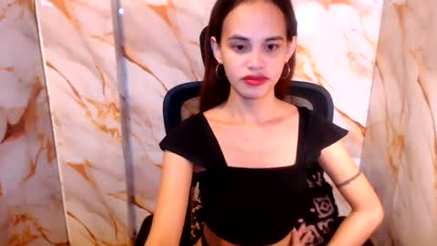 Snapshot of beccamiller22 chatting on 07/19/26, 12:36 becca online show from 07/19/26, 12:36