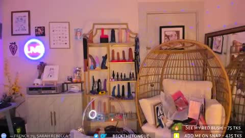 Snapshot of beckthetongue chatting on 10/01/25, 10:49 Beck the tongue online show from 10/01/25, 10:49
