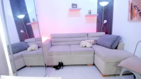 Victoria  online show from 03/05/26, 10:55