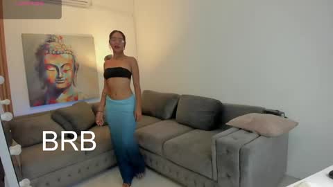 Victoria  online show from 04/22/26, 11:01