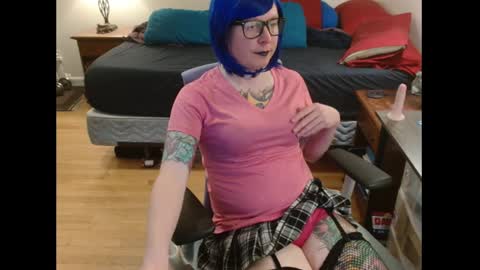 Snapshot of beckyking chatting on 01/05/25, 09:47 BeckyKinkg online show from 01/05/25, 09:47
