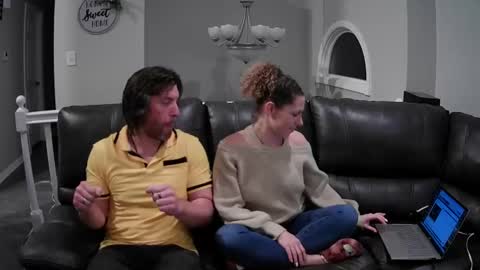 Snapshot of bedroom_king_and_queen chatting on 01/03/25, 02:43 Bedroom king and queen online show from 01/03/25, 02:43