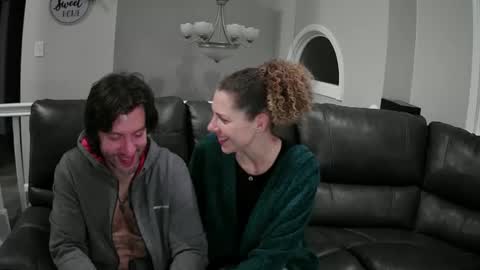 Snapshot of bedroom_king_and_queen chatting on 01/19/25, 02:57 Bedroom king and queen online show from 01/19/25, 02:57