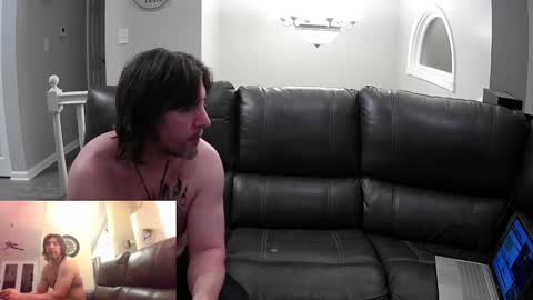 Snapshot of bedroom_king_and_queen chatting on 02/14/25, 01:56 Bedroom king and queen online show from 02/14/25, 01:56