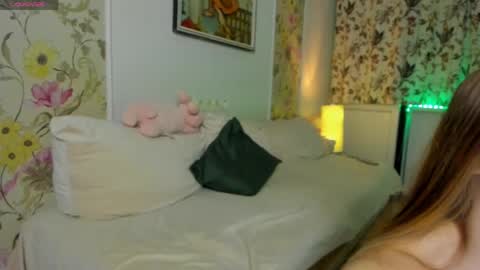 Alex  Sophia online show from 05/11/26, 08:28