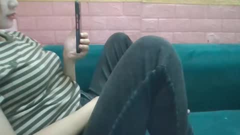 beebaby_xx online show from 10/13/25, 01:16