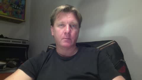 beefeater_7 online show from 11/18/25, 09:08