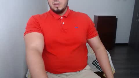 Snapshot of beefypecs_10 chatting on 05/15/26, 06:04 Criss2fer online show from 05/15/26, 06:04