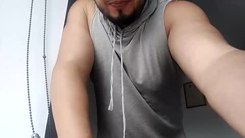 Snapshot of beefypecs_10 chatting on 05/17/26, 02:57 Criss2fer online show from 05/17/26, 02:57