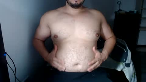 Snapshot of beefypecs_10 chatting on 06/11/26, 04:10 Criss2fer online show from 06/11/26, 04:10