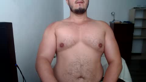 Snapshot of beefypecs_10 chatting on 06/14/26, 08:22 Criss2fer online show from 06/14/26, 08:22