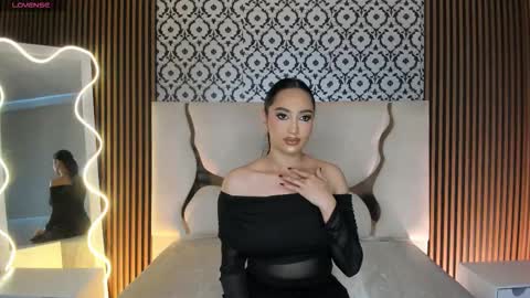 BELLA online show from 12/16/25, 12:43