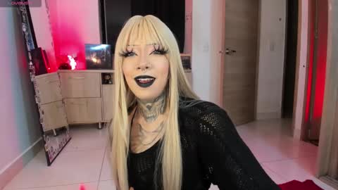 Snapshot of beelzebosss chatting on 11/29/25, 11:41 Daniela ur fav living dead girl online show from 11/29/25, 11:41