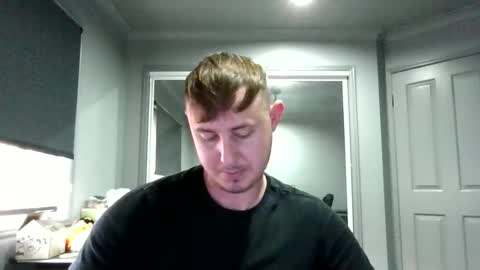 Snapshot of beelzebubxo chatting on 10/13/25, 02:33 beelzebubxo online show from 10/13/25, 02:33
