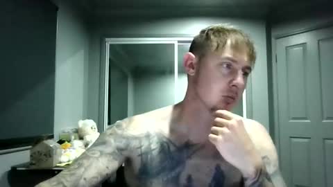 Snapshot of beelzebubxo chatting on 10/22/25, 10:37 beelzebubxo online show from 10/22/25, 10:37