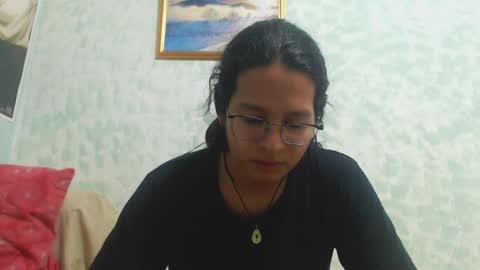 Snapshot of beentage chatting on 12/19/24, 02:56 Alex online show from 12/19/24, 02:56