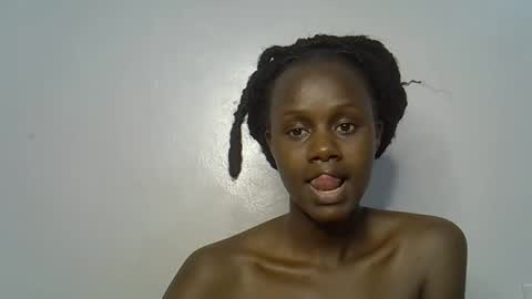 Snapshot of beeswee chatting on 12/21/24, 10:08 beeswee online show from 12/21/24, 10:08