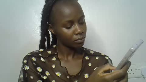 Snapshot of beeswee chatting on 12/24/24, 08:05 beeswee online show from 12/24/24, 08:05