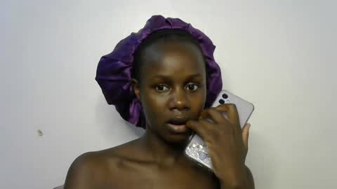 Snapshot of beeswee chatting on 01/07/25, 07:17 beeswee online show from 01/07/25, 07:17