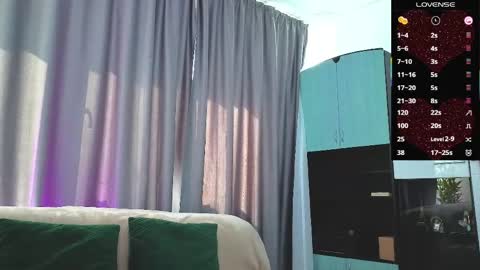 Nina online show from 04/24/26, 06:27