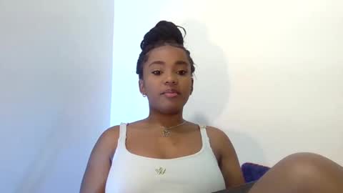 Snapshot of behla_rouseh chatting on 03/09/25, 10:41 Behla Rouseh online show from 03/09/25, 10:41
