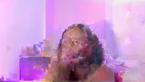Snapshot of behla_rouseh chatting on 10/28/25, 01:53 Behla Rouseh online show from 10/28/25, 01:53