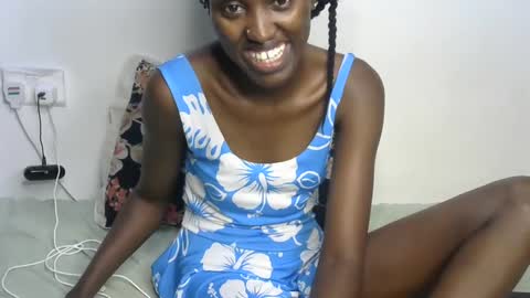 Snapshot of beib_love chatting on 12/16/24, 05:33 beib_love online show from 12/16/24, 05:33