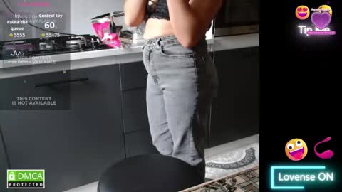 kevin and Bella online show from 10/07/25, 06:21