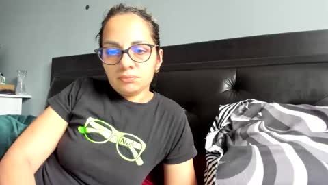 kevin and Bella online show from 05/12/26, 07:49