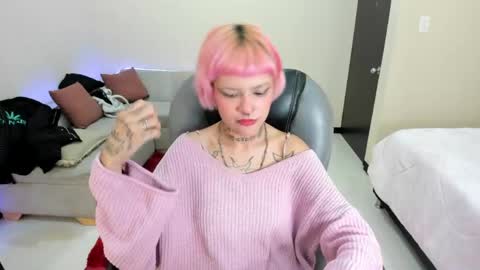 Snapshot of bela_craxkerr chatting on 04/29/26, 05:30 Bela online show from 04/29/26, 05:30