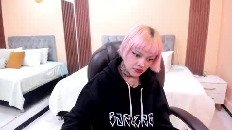 Snapshot of bela_craxkerr chatting on 05/07/26, 01:05 Bela online show from 05/07/26, 01:05