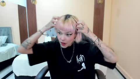 Snapshot of bela_craxkerr chatting on 05/13/26, 12:46 Bela online show from 05/13/26, 12:46