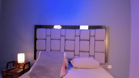 Bella online show from 04/16/26, 03:51