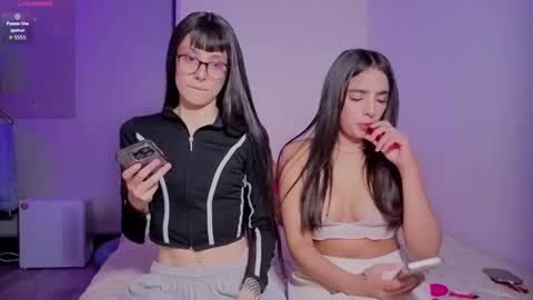 Snapshot of belaxmeganofficial chatting on 12/18/25, 03:23 belaxmeganofficial online show from 12/18/25, 03:23