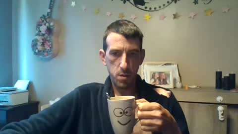 Snapshot of belgianboy33 chatting on 07/09/26, 06:50 Dreamcock online show from 07/09/26, 06:50