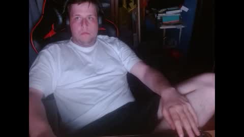 Snapshot of belgiandudeantwerp chatting on 09/13/25, 06:51 Belgian Dude online show from 09/13/25, 06:51