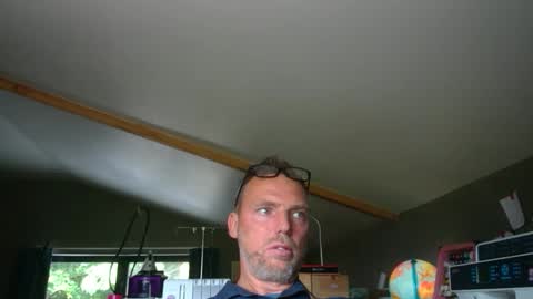 Snapshot of belgianordenary chatting on 10/10/25, 11:31 belgianordenary online show from 10/10/25, 11:31