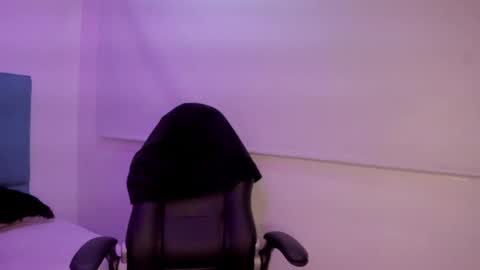 Snapshot of belinda_ws chatting on 09/26/25, 03:54 Bella online show from 09/26/25, 03:54