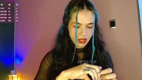 Snapshot of bell_art chatting on 11/08/25, 05:12 online show from 11/08/25, 05:12