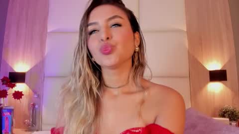 Bella cam online show from 03/19/26, 07:51