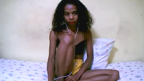 bella193999 online show from 12/09/24, 07:28