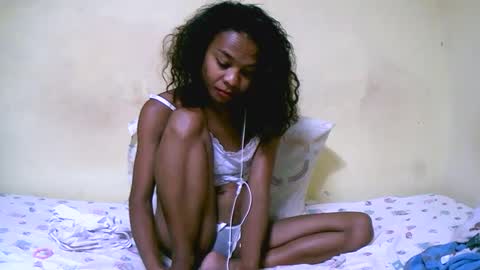 Snapshot of bella193999 chatting on 12/09/24, 01:34 bella193999 online show from 12/09/24, 01:34