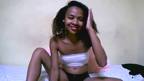 Snapshot of bella193999 chatting on 12/22/24, 12:38 bella193999 online show from 12/22/24, 12:38