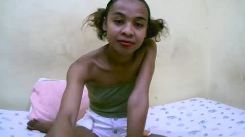 bella193999 online show from 11/09/25, 06:17