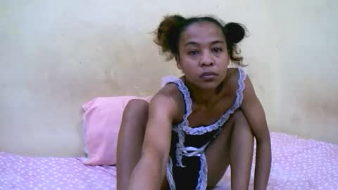 bella193999 online show from 12/21/25, 06:53