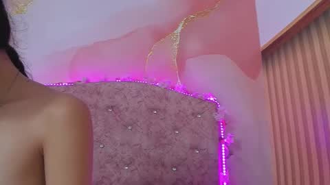 Melanie  online show from 11/25/25, 10:37